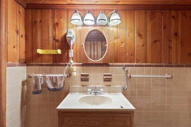 2541 Main St., Loris, SC 29569