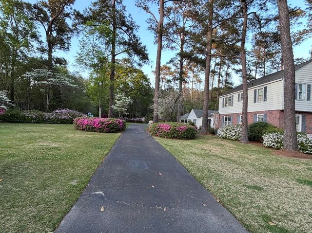 2541 Main St., Loris, SC 29569