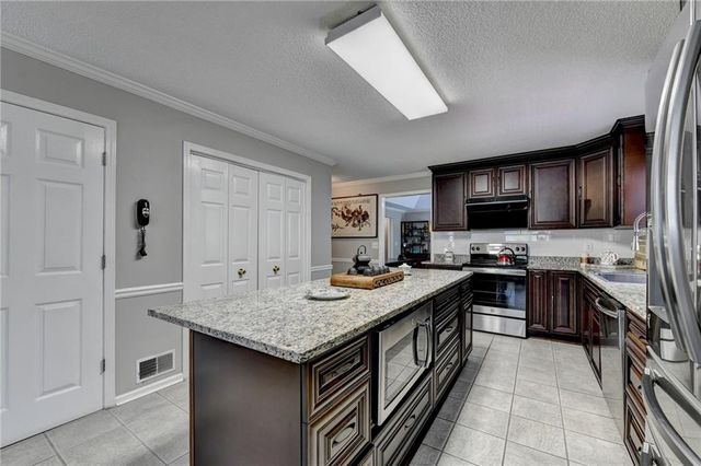 1975 Wynfield Point Drive, Buford, GA 30519