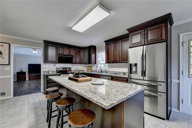 1975 Wynfield Point Drive, Buford, GA 30519