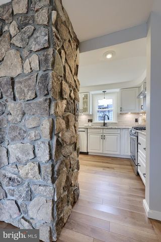 1863 HARRINGTON DR, Lancaster, PA 17601