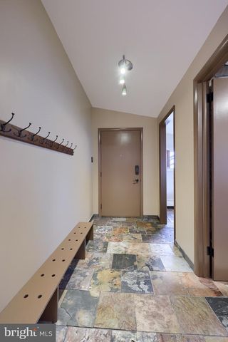 1863 HARRINGTON DR, Lancaster, PA 17601