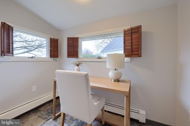 1863 HARRINGTON DR, Lancaster, PA 17601