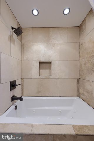 1863 HARRINGTON DR, Lancaster, PA 17601