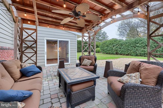 1863 HARRINGTON DR, Lancaster, PA 17601