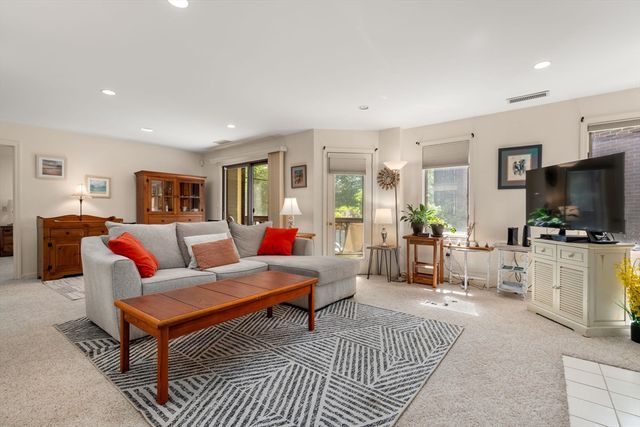 770 Salisbury St J558, Worcester, MA 01609