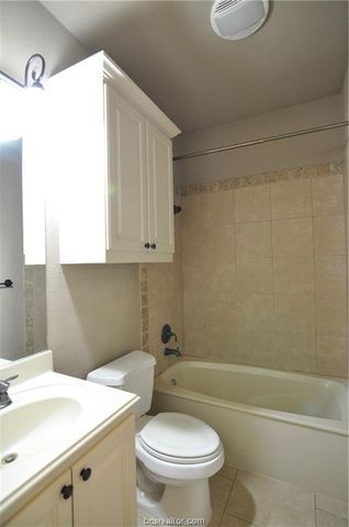 3318 Keefer Loop, College Station, TX 77845