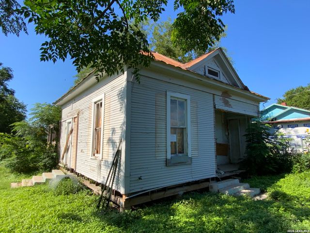 127 Fredonia St, San Antonio, TX 78203