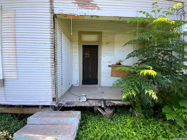 127 Fredonia St, San Antonio, TX 78203