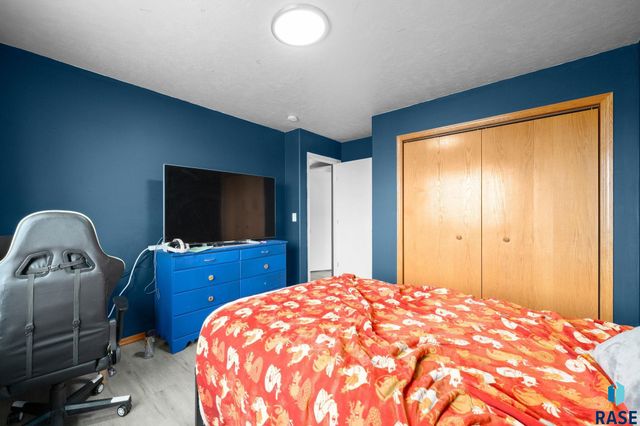 3920 S Stanford Ave Avenue, Sioux Falls, SD 57106