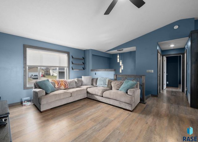 3920 S Stanford Ave Avenue, Sioux Falls, SD 57106