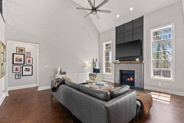 3046 Wedgewood Dr, Greenbrier, TN 37073