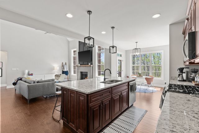 3046 Wedgewood Dr, Greenbrier, TN 37073