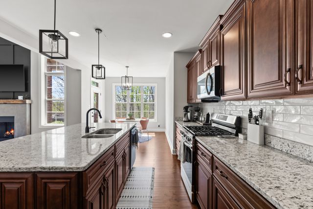 3046 Wedgewood Dr, Greenbrier, TN 37073