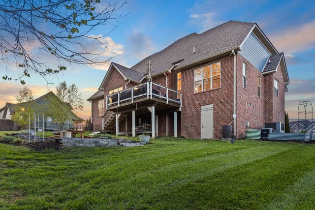 3046 Wedgewood Dr, Greenbrier, TN 37073