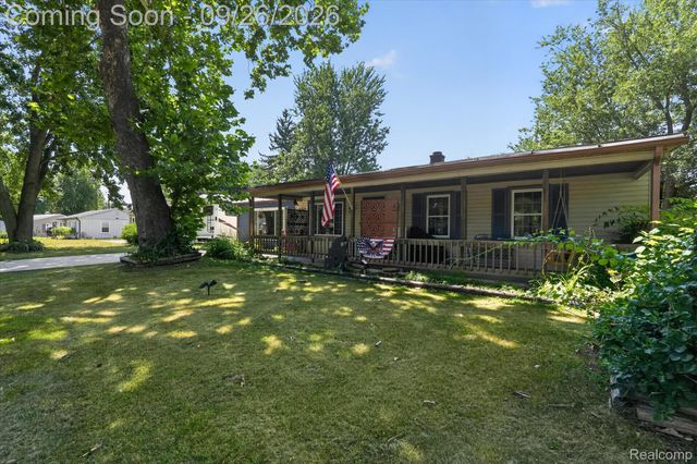 3728 Grafton Street, Orion Charter Township, MI 48359