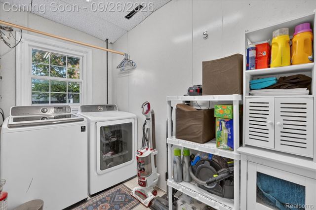 3728 Grafton Street, Orion Charter Township, MI 48359