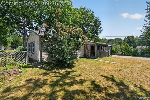 3728 Grafton Street, Orion Charter Township, MI 48359