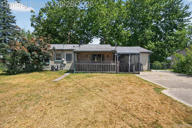 3728 Grafton Street, Orion Charter Township, MI 48359