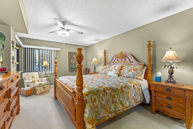 1815 Mooringline Drive 2E, Vero Beach, FL 32963