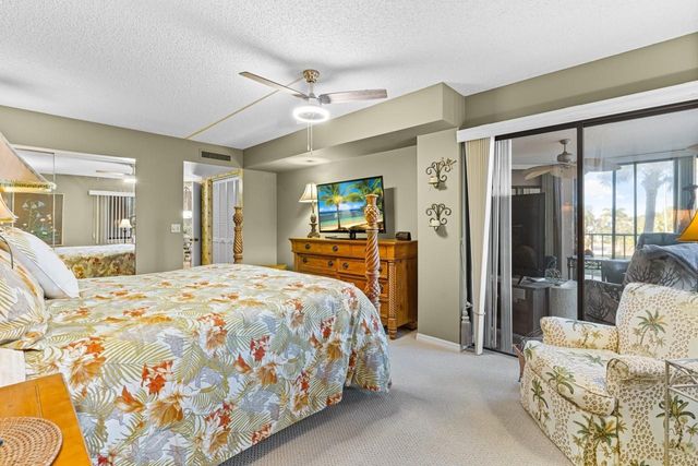 1815 Mooringline Drive 2E, Vero Beach, FL 32963