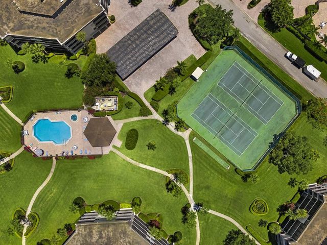 1815 Mooringline Drive 2E, Vero Beach, FL 32963