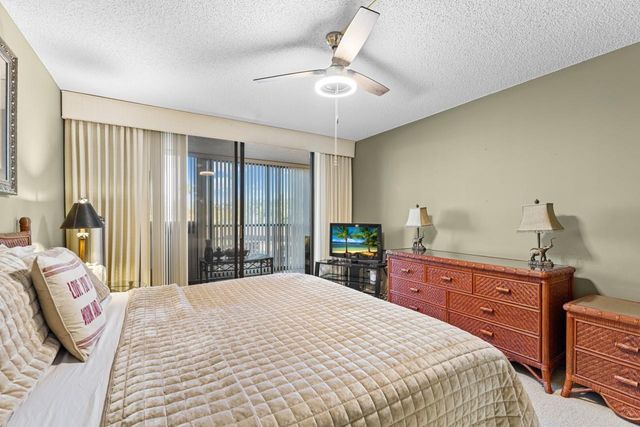 1815 Mooringline Drive 2E, Vero Beach, FL 32963