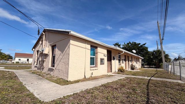 752 Martin Luther King Boulevard 1-5, Riviera Beach, FL 33404