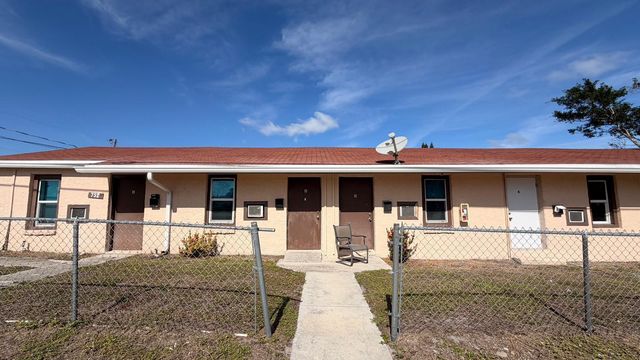 752 Martin Luther King Boulevard 1-5, Riviera Beach, FL 33404