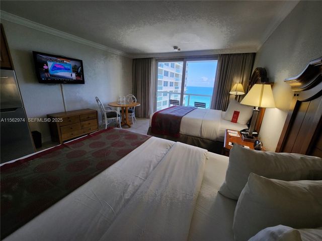 19201 Collins Avenue 846, Sunny Isles Beach, FL 33160