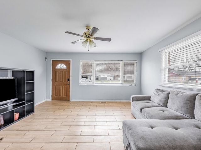 15316 Parkside Drive, Markham, IL 60428