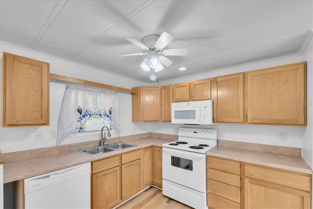 47 SUGAR BEAR DRIVE 9, Safety Harbor, FL 34695