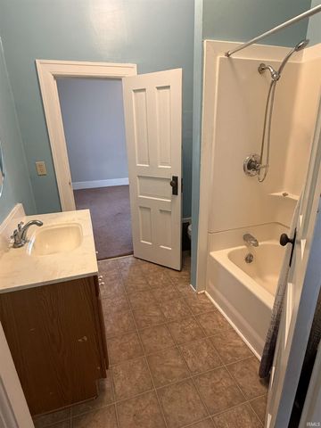 14 S Maine Street, Remington, IN 47977