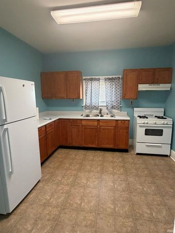 14 S Maine Street, Remington, IN 47977