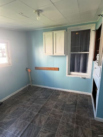 14 S Maine Street, Remington, IN 47977