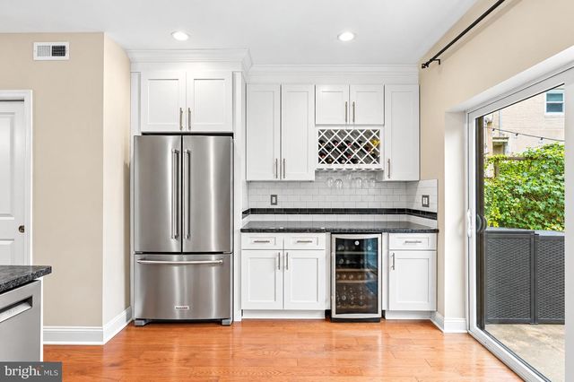 1008 CHRISTIAN ST, Philadelphia, PA 19147
