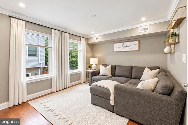 1008 CHRISTIAN ST, Philadelphia, PA 19147