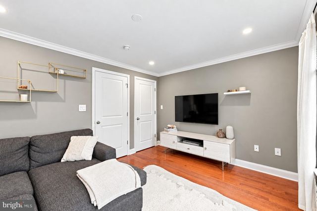 1008 CHRISTIAN ST, Philadelphia, PA 19147