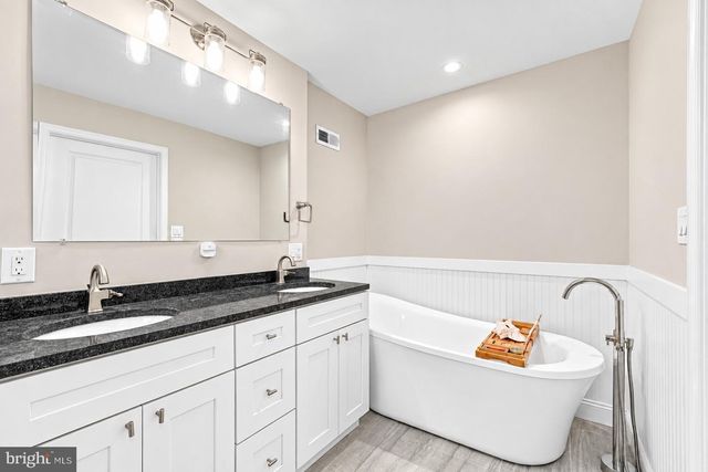 1008 CHRISTIAN ST, Philadelphia, PA 19147