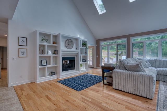 1000 Hunter Boulevard, Boonville, IN 47601