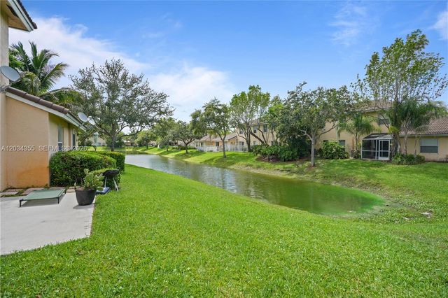 8964 NW 53rd Ct, Sunrise, FL 33351