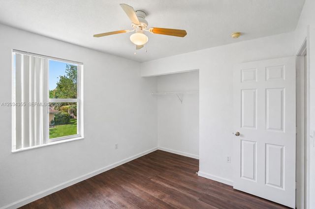 8964 NW 53rd Ct, Sunrise, FL 33351