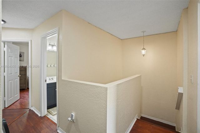 8964 NW 53rd Ct, Sunrise, FL 33351