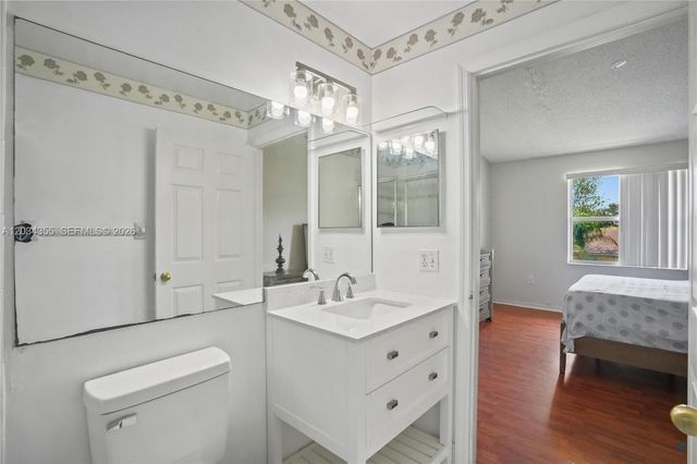 8964 NW 53rd Ct, Sunrise, FL 33351