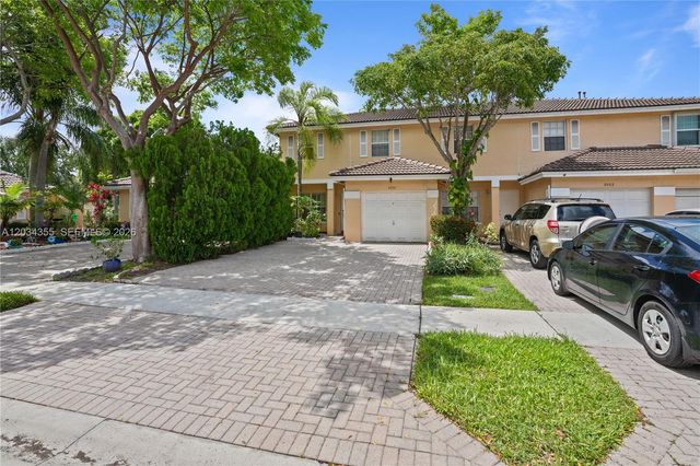 8964 NW 53rd Ct, Sunrise, FL 33351