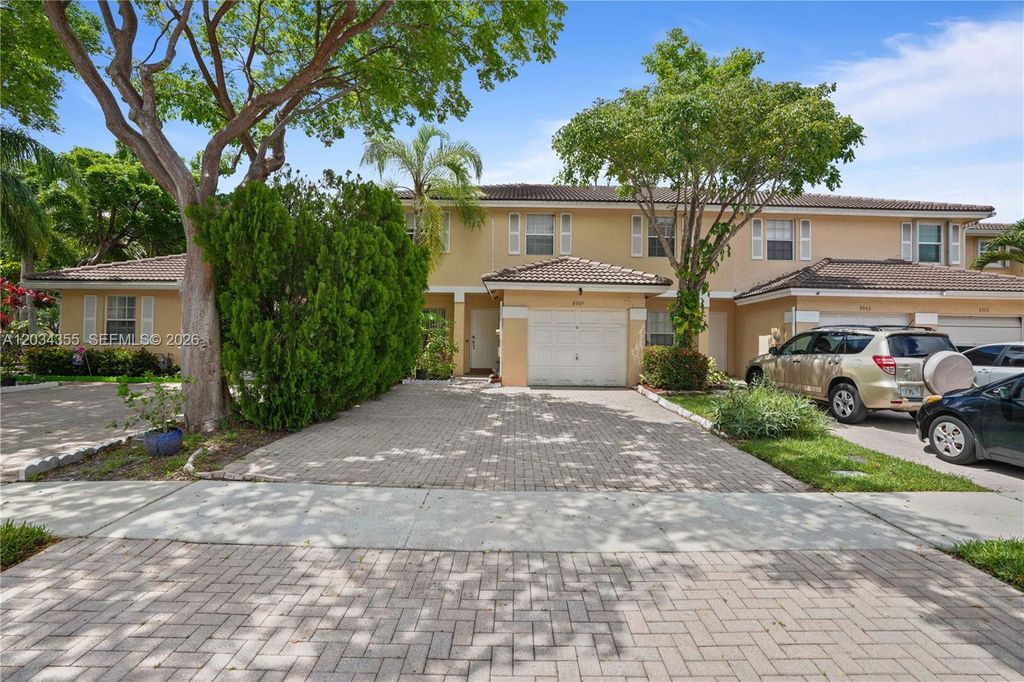 8964 NW 53rd Ct, Sunrise, FL 33351