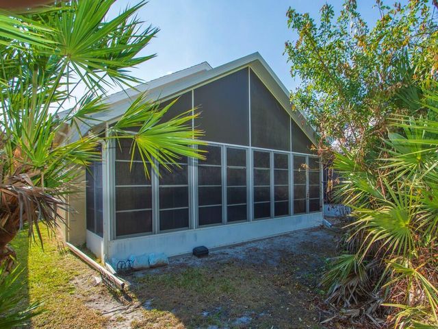 612 NW San Remo Circle, Port St. Lucie, FL 34986