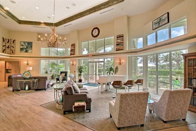 612 NW San Remo Circle, Port St. Lucie, FL 34986