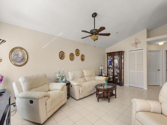 612 NW San Remo Circle, Port St. Lucie, FL 34986