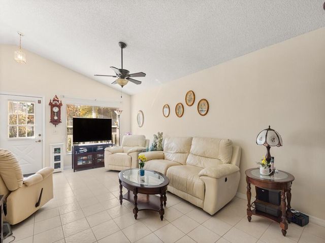 612 NW San Remo Circle, Port St. Lucie, FL 34986